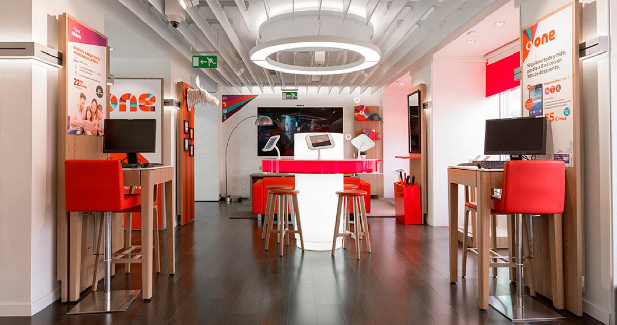 KRION® reinvents the Vodafone Puerta del Sol Flagship store