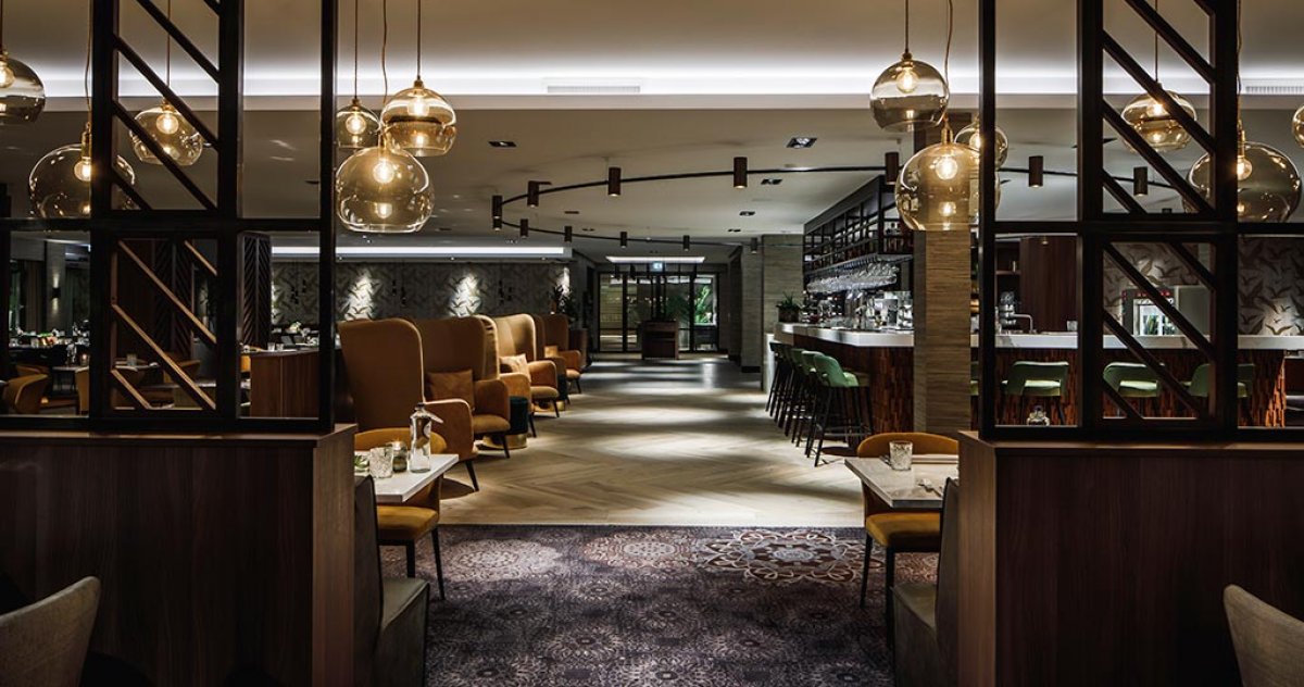 Naturally-inspired unchanging materials at the 28 DINING restaurant