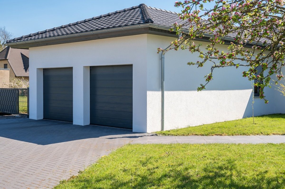 New CARSEC Origine sectional garage door by Soprofen
