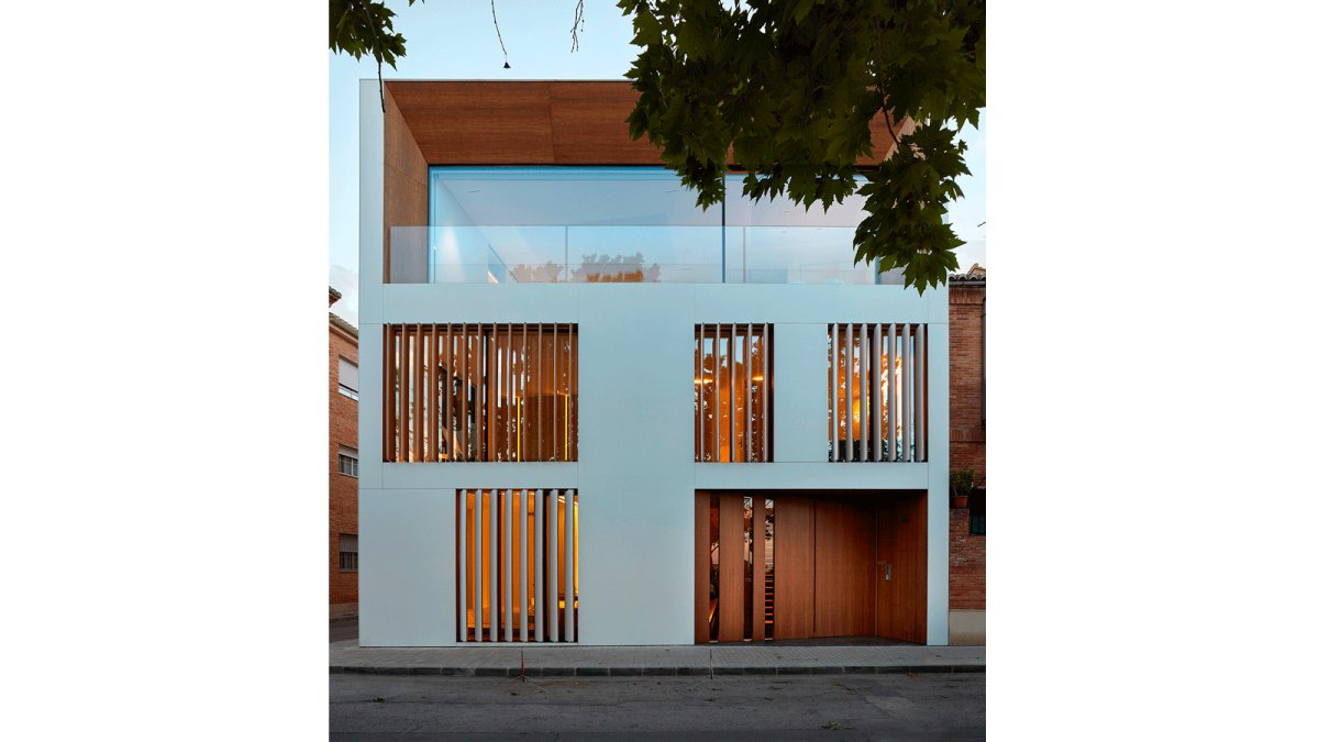 PORCELANOSA Grupo Projects: Minimal geometry in the ?Casa en la huerta’